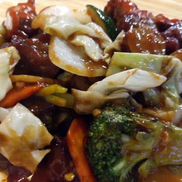 Beef with Garlic Sauce.