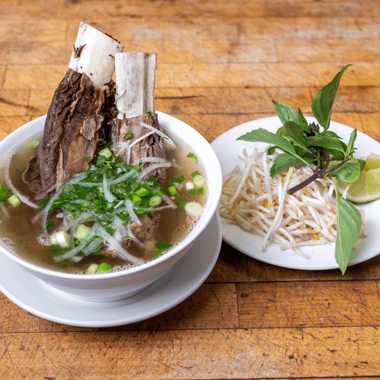 Takeout Delights: Vietnamese, Chinese, and Asian Fusion