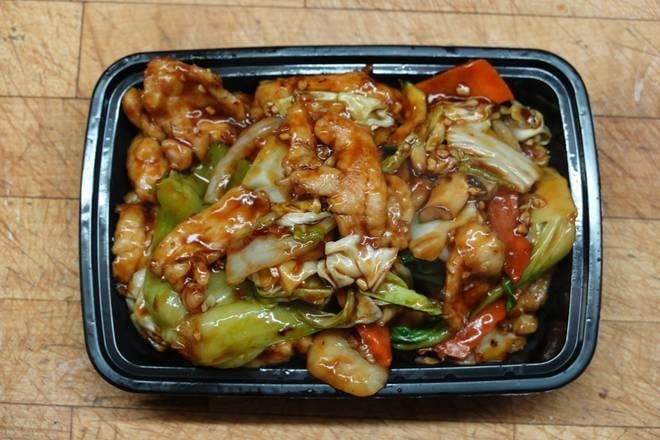 Garlic Sauce Chicken (Menu Special).