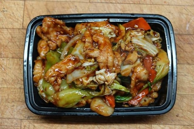 Garlic Sauce Chicken (Menu Special).