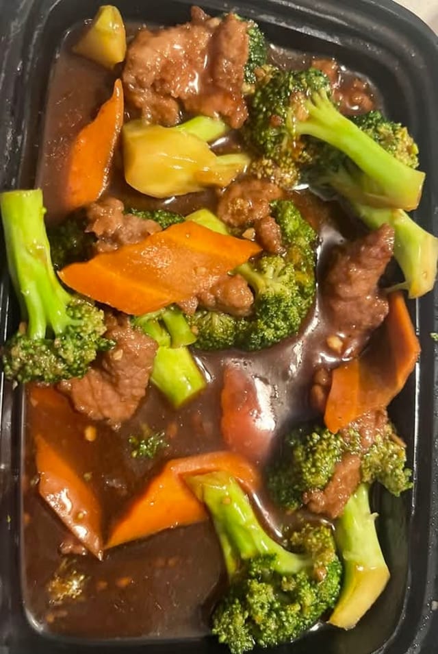 Broccoli Beef (Menu Special).